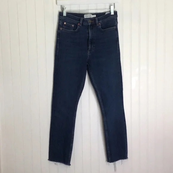 💖& Other Stories | Cropped Raw Hem Jeans Size 27 - Picture 3 of 11
